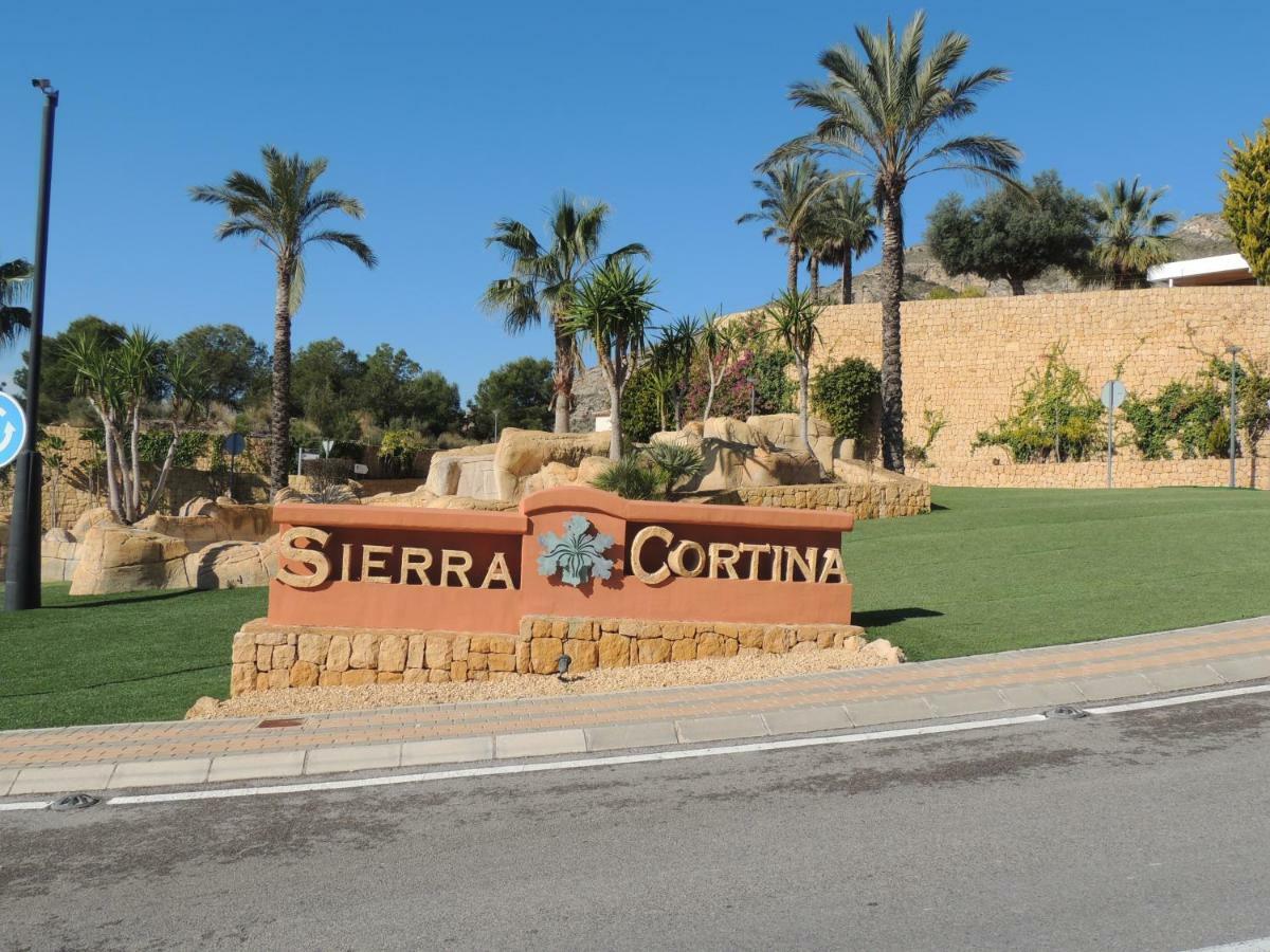 Sierra Cortina Resort فينيسترات المظهر الخارجي الصورة