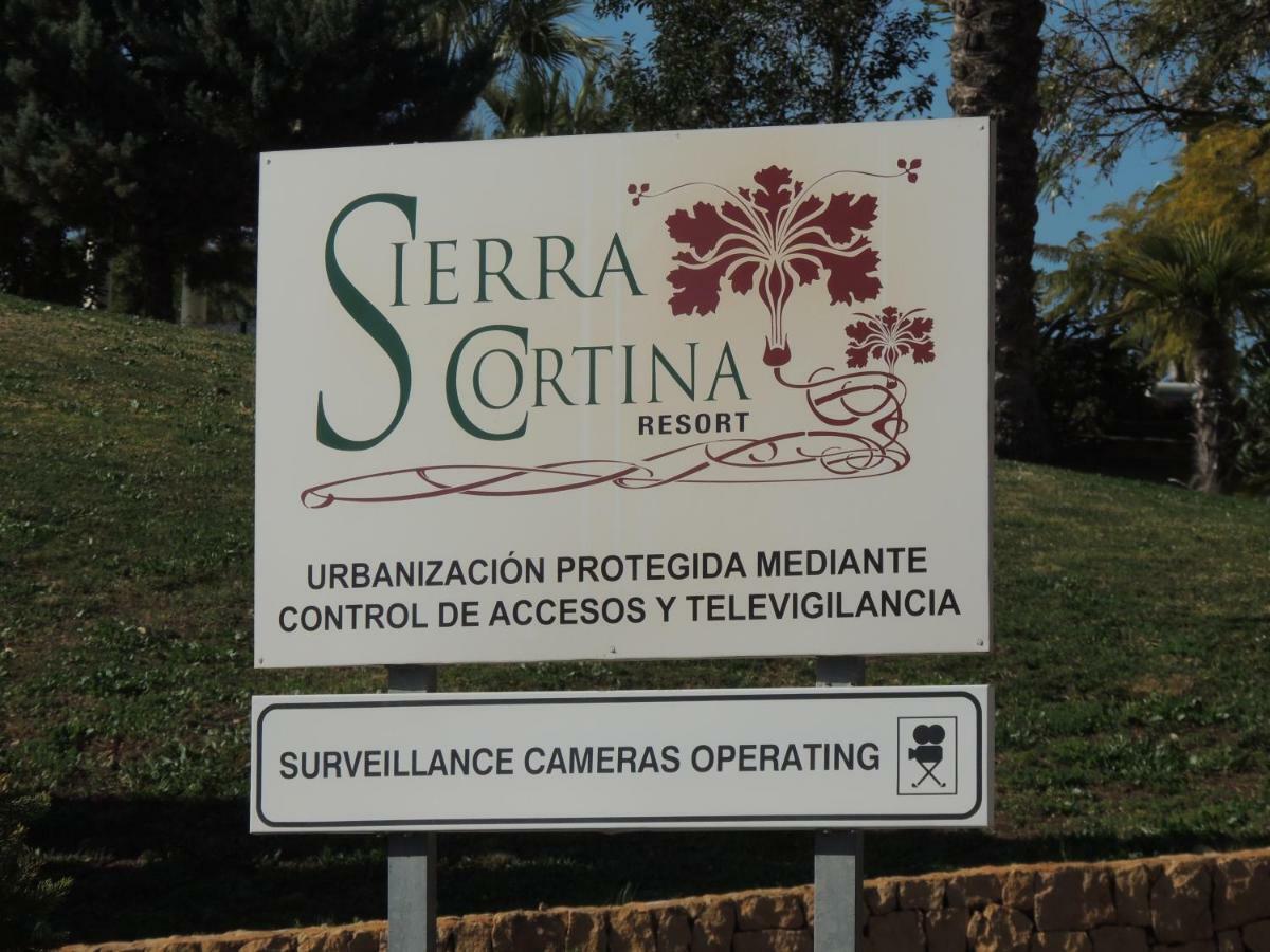 Sierra Cortina Resort فينيسترات المظهر الخارجي الصورة