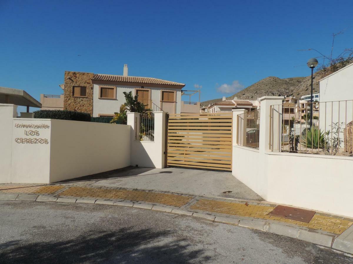 Sierra Cortina Resort فينيسترات المظهر الخارجي الصورة